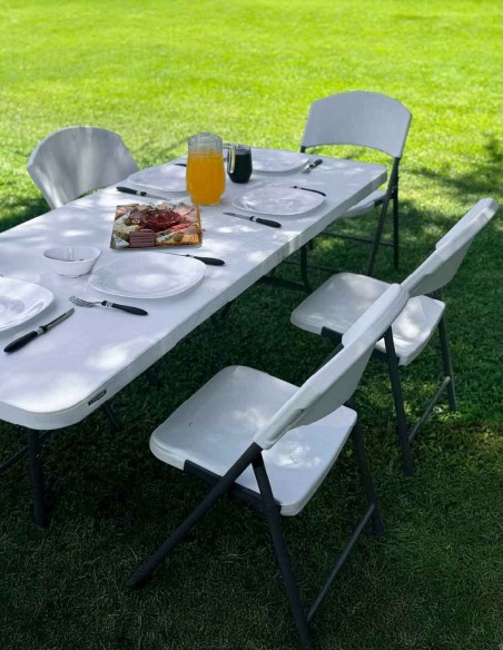 Mesa plegable 1,80 m Lifetime blanca exterior