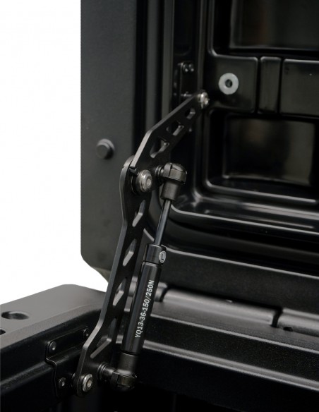 Caja baúl estanco 95 litros negro + Sistema de montaje amortiguador